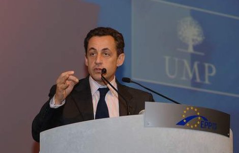 Sarkozy: Cetatenia franceza le-ar trebui retrasa delincventilor de origine straina