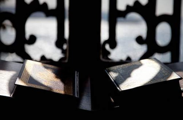 Islamofobie: O biserica din Florida propune sa fie ars Coranul la 11 septembrie