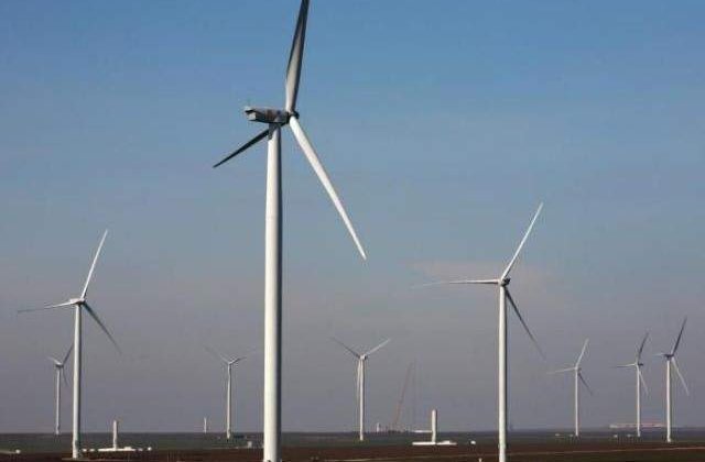 Lukoil ar putea investi in energie regenerabila in Rusia, Romania reducand subventiile