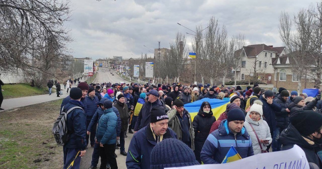 Ucrainenii din Herson și Melitopol au ieșit în stradă! Ce se întâmplă în orașele cucerite de ruși VIDEO