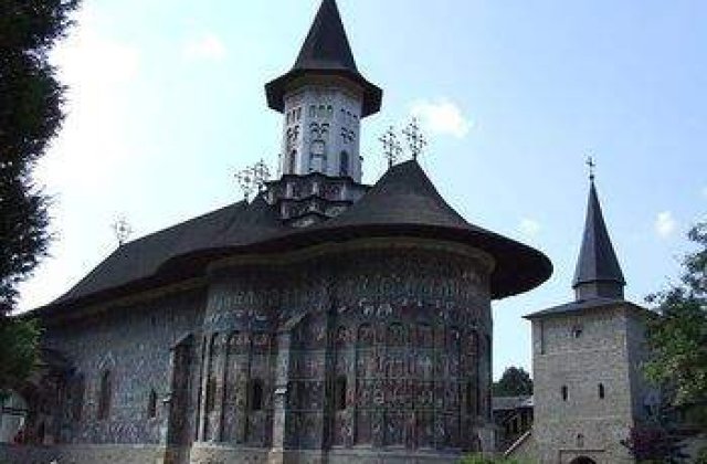 Bisericile din nordul Moldovei, unice in Europa