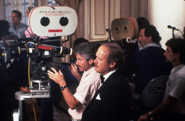 A murit scenaristul Tom Mankiewicz