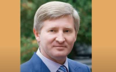 Rinat Akhmetov a întors...
