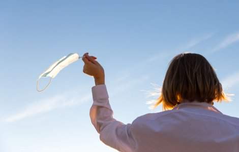 Fostul ministru al Sănătății: „Ridicarea bruscă a tuturor restricțiilor COVID este o măsură fără cap”