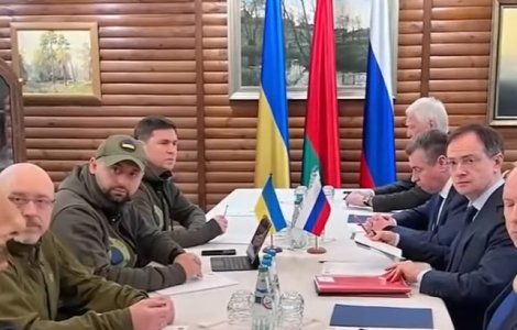 Prima întâlnire între Rusia și Ucraina la nivel de miniștri de Externe, de la începutul conflictului armat. Kuleba are așteptări „limitate”