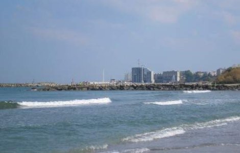 Hotelierii din Mamaia: Enel intrerupe periodic curentul