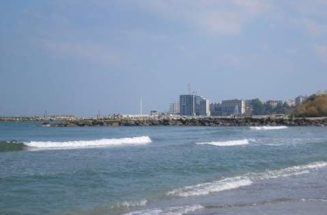 Hotelierii din Mamaia: Enel intrerupe periodic curentul