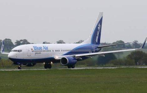 Blue Air anuleaza trei curse interne spre Bucuresti, din lipsa de cerere