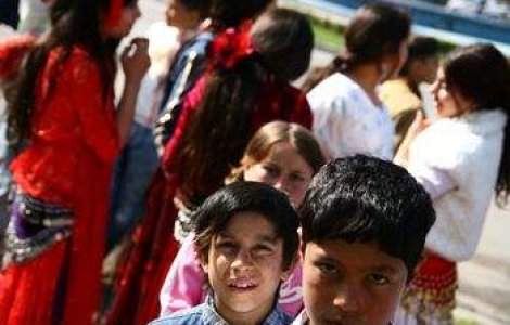 AFP: Romii din Romania, victime ale discriminarii!