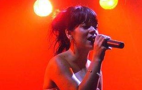 Lily Allen este insarcinata