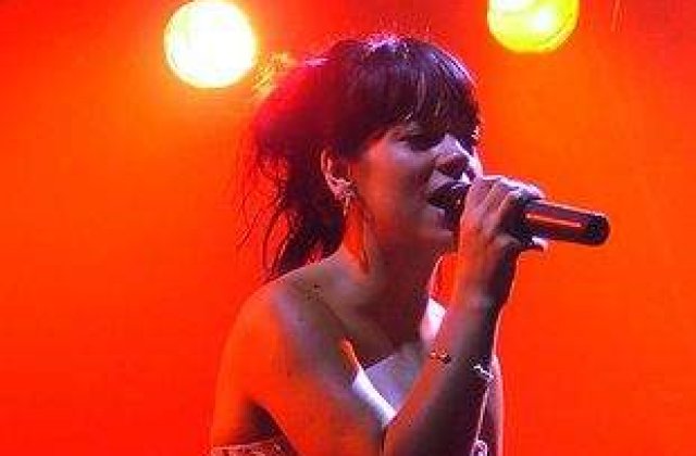 Lily Allen este insarcinata