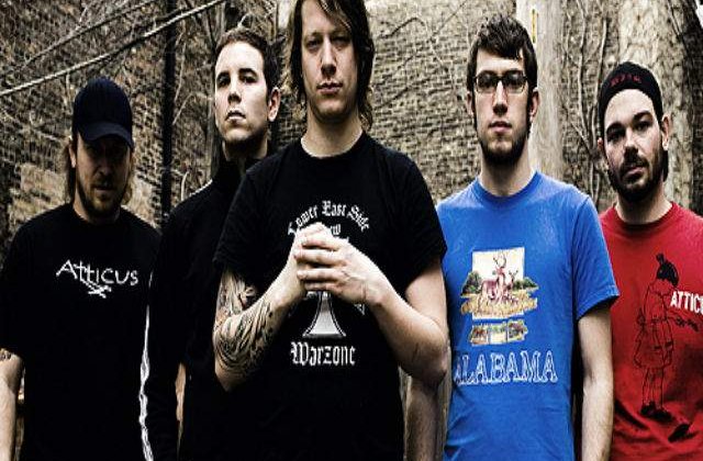 Formatia canadiana Comeback Kid canta in premiera in Romania