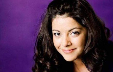 Patricia Kopacinskaia dedica un concert, la Berna, Mihaelei Ursuleasa