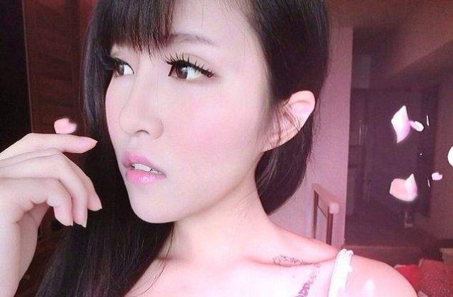 [FOTO] Socant! Si-a postat sinuciderea pe internet, dar nu a intervenit nimeni sa o ajute