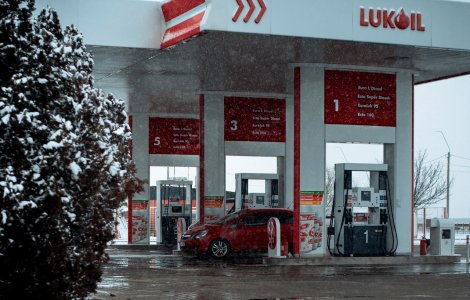 Cât costă litrul de benzină și motorină la benzinăriile din Bucureşti, astăzi