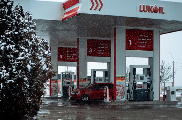 Cât costă litrul de benzină și motorină la benzinăriile din Bucureşti, astăzi