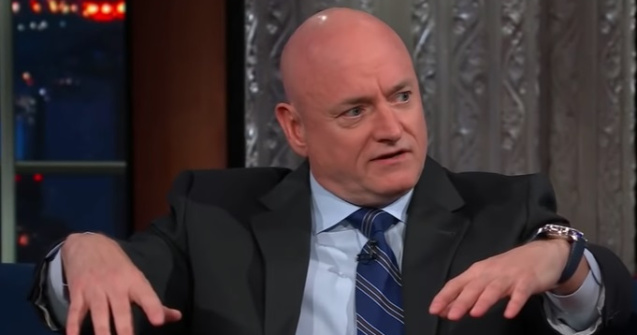 Un astronaut american a decis să returneze Rusiei medalia primită: „Să o dați unei mame ruse al cărei fiu a murit în acest război”