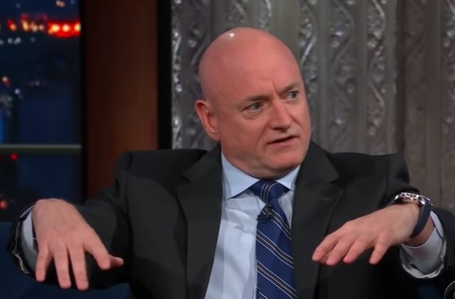 Un astronaut american a decis să returneze Rusiei medalia primită: &bdquo;Să o dați unei mame ruse al cărei fiu a murit &icirc;n acest război&rdquo;