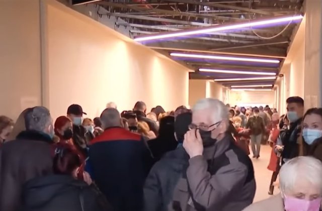 Serviciul de Pașapoarte București va activa și în weekend în urma numărului mare de solicitări