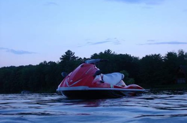 Doua schi-jet-uri s-au ciocnit la Neptun