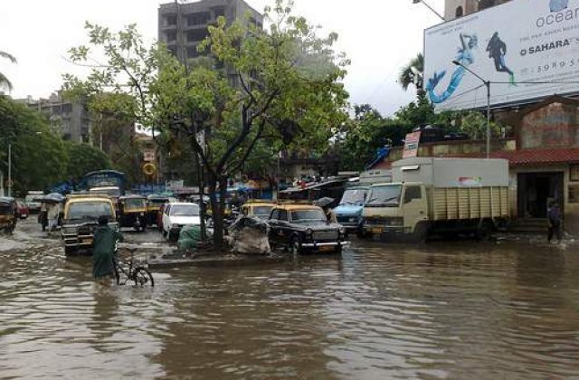 Peste 2.000 de victime in China, in urma inundatiilor