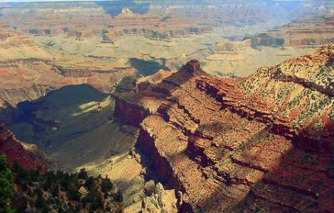 A supravietuit dupa ce a cazut in Marele Canion