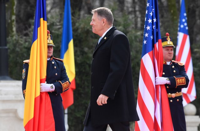 Iohannis a semnat decretele de eliberare din funcţie a trei magistraţi care se pensionează