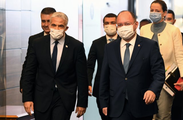 Yair Lapid, &icirc;n vizită la Punctul de Trecere a Frontierei Siret