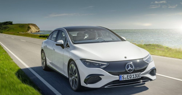 Prețuri Mercedes-Benz EQE în România: sedanul electric pornește de la 76.700 de euro