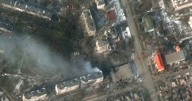 Noi atacuri ruse la Kiev. Un bloc de 12 etaje a fost pus la pământ