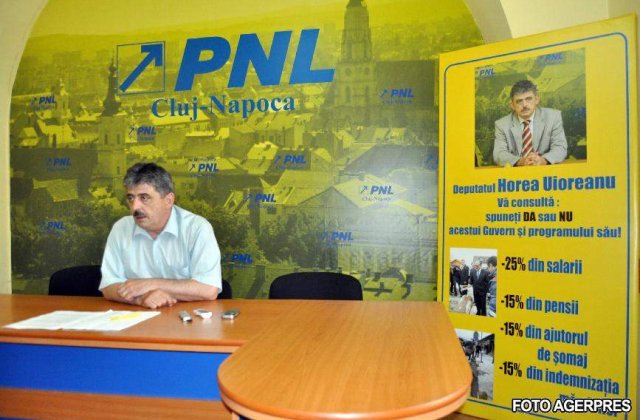 Uioreanu: "Guvernul si Basescu sa emigreze si sa isi caute slujbe in strainatate"