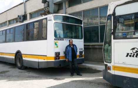 Doua autobuze s-au ciocnit in Capitala