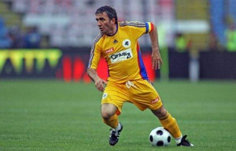 Hagi: Tatal presedintelui FRF nu este un om bun