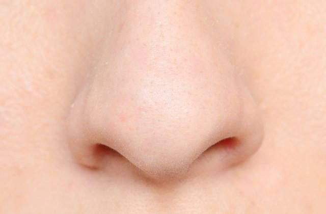 Fiinta umana poate distinge peste 1000 de MILIARDE de mirosuri diferite