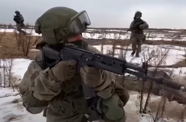 Rusia reiterează avertismentul către Occident: Țările care trimit arme Ucrainei își creează singure „probleme directe”