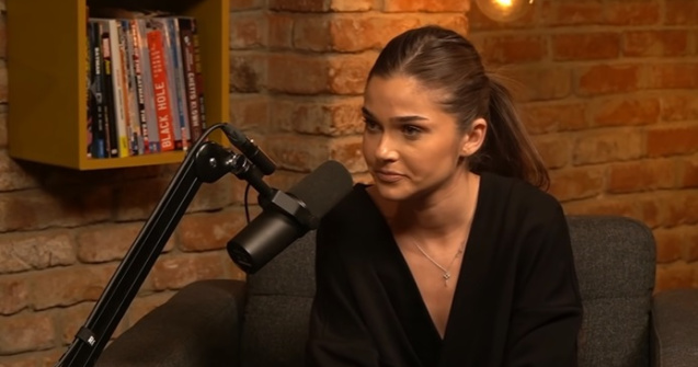 Câți bani câștigă, de fapt, Theo Rose: „Eu acum sunt cântăreață, nu știu să fac afaceri”