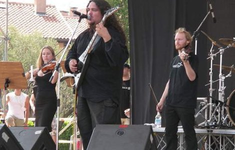 Vrei sa ai acces in zona VIP la concertul Haggard?