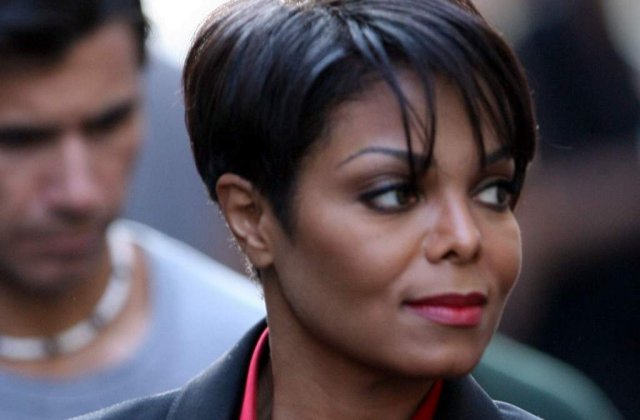 Janet Jackson va canta melodiile fratelui sau