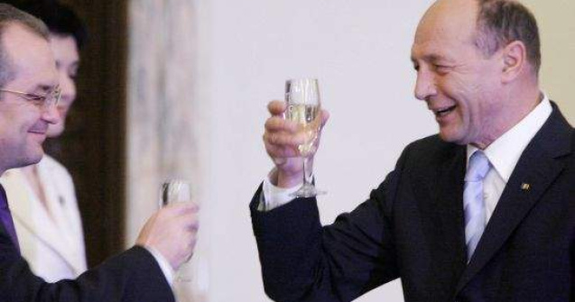 Basescu a uitat sa-si doneze salariul in Fondul "Solidaritatea"