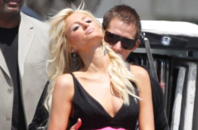 Paris Hilton are un nou iubit