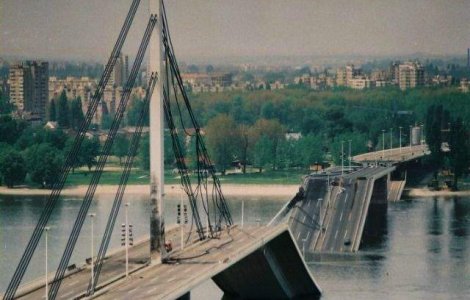  Top   Foto  Zece imagini cutremuratoare din timpul bombardamentelor NATO asupra Serbiei