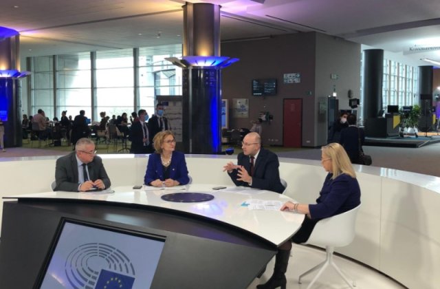 Tiberiu Szasz, jurnalist Metropola TV, gazda unei ediții speciale realizate în colaborare cu DG Regio, Comisia Europeană si Parlamentul European