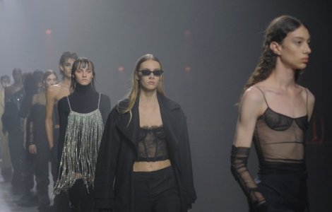 Coafuri văzute la Milano Fashion Week 2022