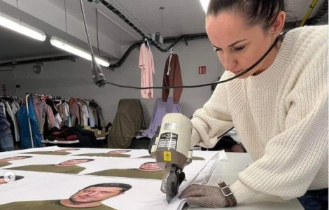 Modalitatea inedită a unui designer ceh de a strânge bani pentru Ucraina