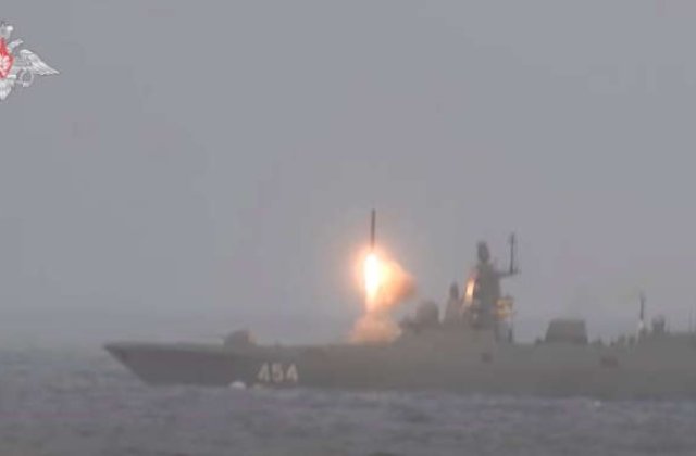 Rusia a lansat rachete de croazieră din apele Mării Negre și Mării Caspice. A utilizat și rachete hipersonice, pentru a doua zi consecutiv  