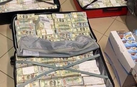 O femeie din Ucraina a trecut granița cu 30 de milioane de dolari ascunși în valize