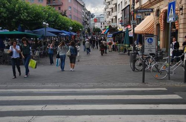 Romanii, "campioni" la traficul de persoane in Germania