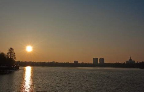 Bucurestenii se vor putea plimba gratuit cu vaporasul pe Lacul Herastrau