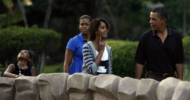 Familia Obama, in vacanta la Martha's Vineyard