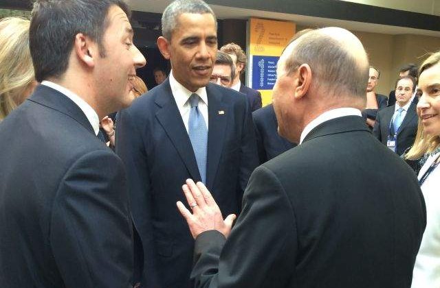 [FOTO] Basescu, dialog informal cu Barack Obama si cu Serghei Lavrov